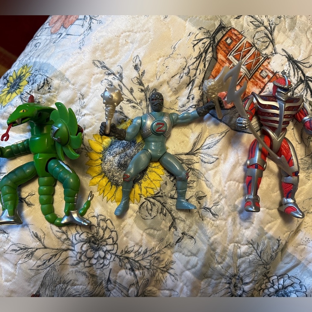 Mighty Morphin Power Ranger Figures